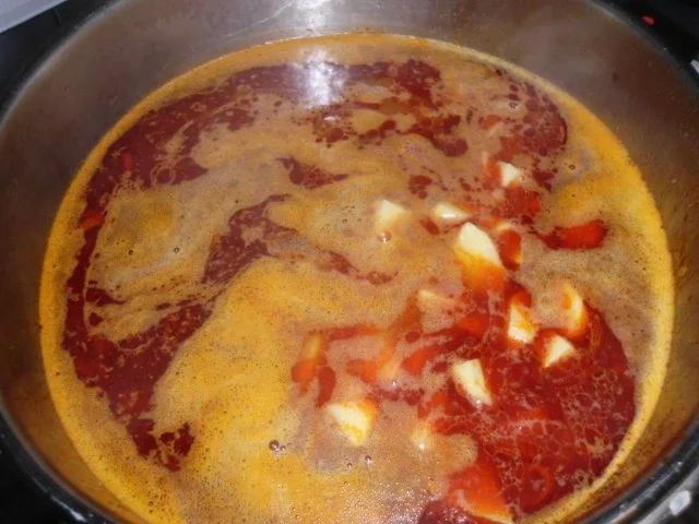 Kesselgulasch, ungarisch scharf - Rezept