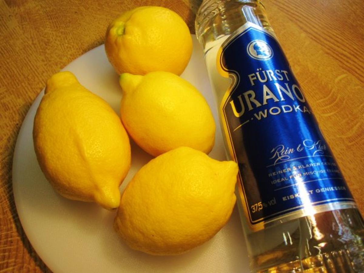 Zitronenlikör "Limoncello" - von selbst geernteten Zitronen - Rezept - Bild Nr. 2