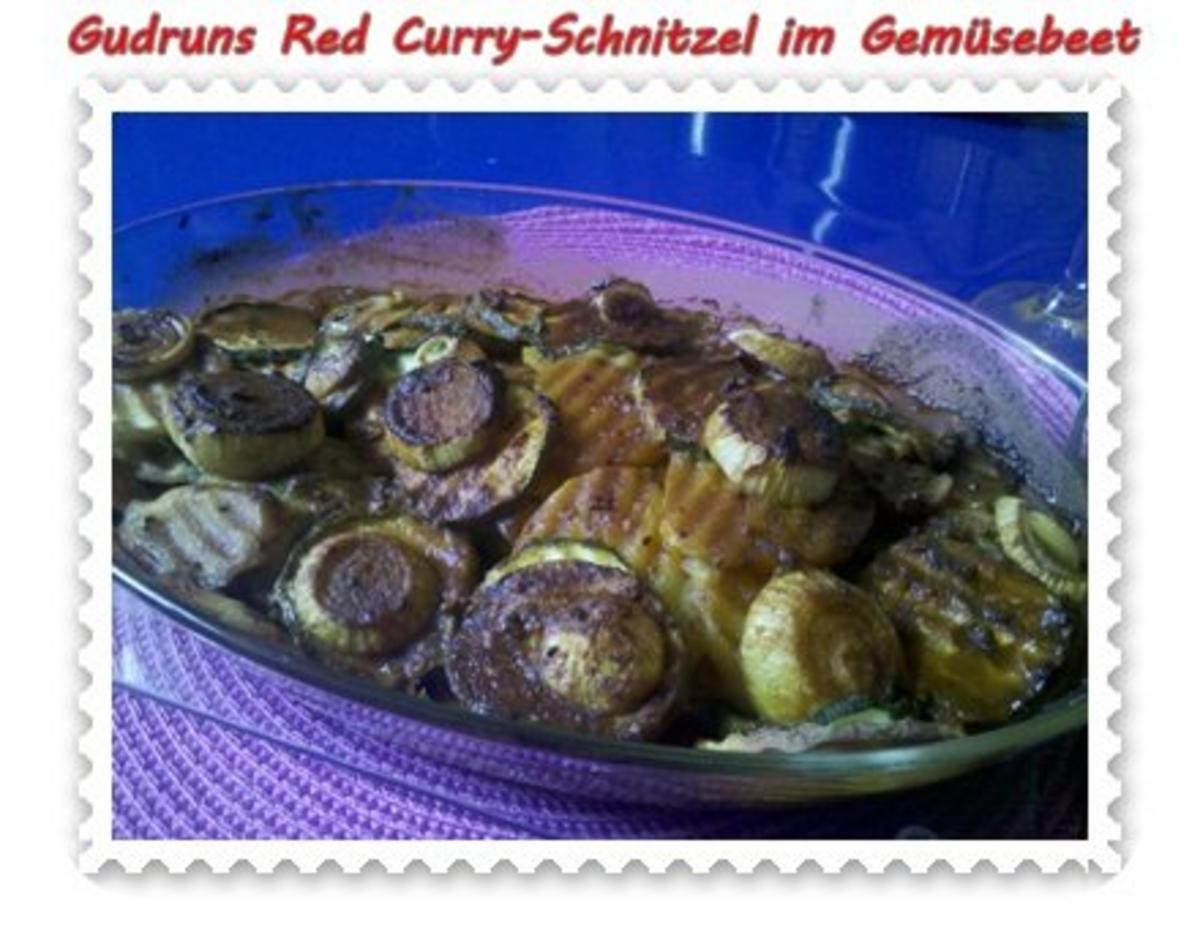 Auflauf: Red Curry-Schnitzel im Gemüsebeet - Rezept