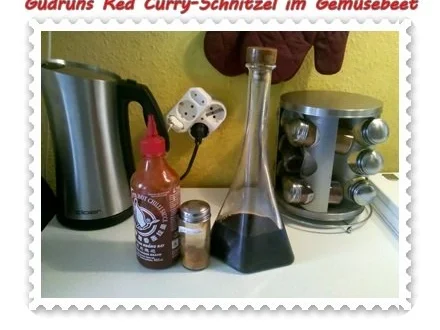 Rezept: Auflauf: Red Curry-Schnitzel im Gemüsebeet Bild Nr. 2 Auflauf: Red Curry-Schnitzel im Gemüsebeet - Rezept - Bild Nr. 2