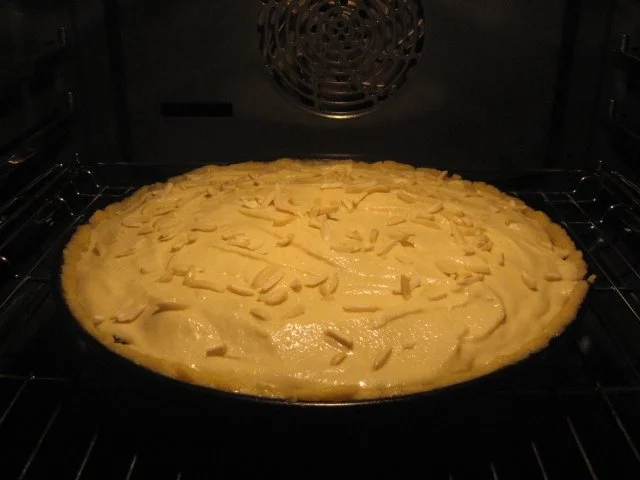 Rezept: Apfel-Tarte mit Marzipan-Haube Bild Nr. 3 Apfel-Tarte mit Marzipan-Haube - Rezept - Bild Nr. 3