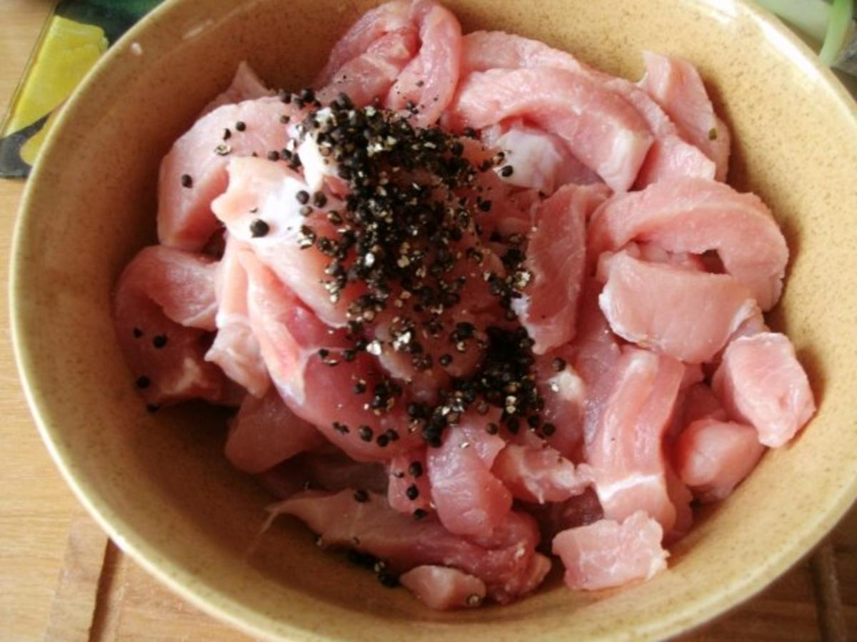 Schweinegeschnetzeltes in brauner Soße mit Rahmchampignons und Ofenkartoffeln - Rezept - Bild Nr. 5