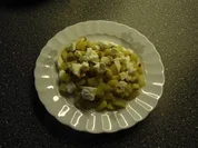 Bauernpfanne mit Berberitzen, Cashewkernen und Mozzarella - Rezept