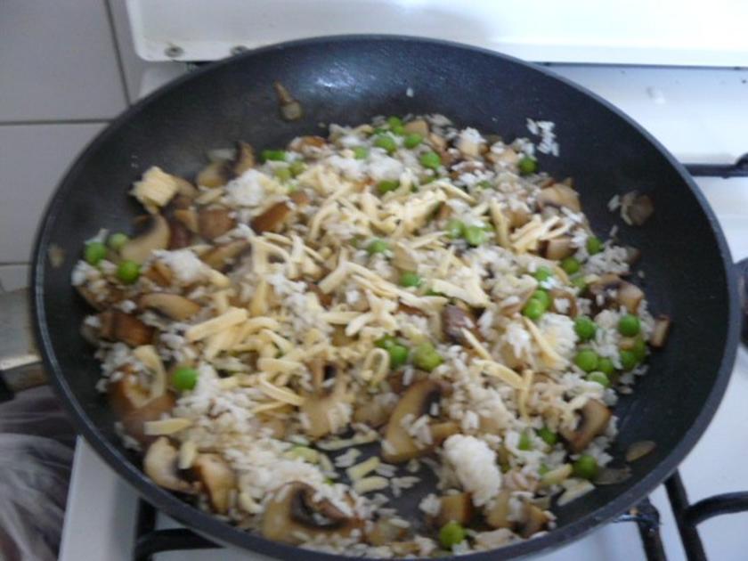 schnelle Reispfanne mit Champignons - Rezept - kochbar.de