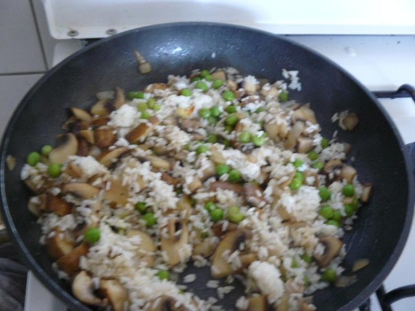 schnelle Reispfanne mit Champignons - Rezept - kochbar.de