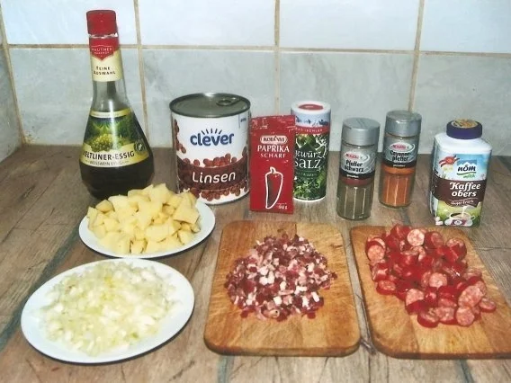 Linsensuppe mit Speck, Würstel und Kartoffel - Rezept - Bild Nr. 3