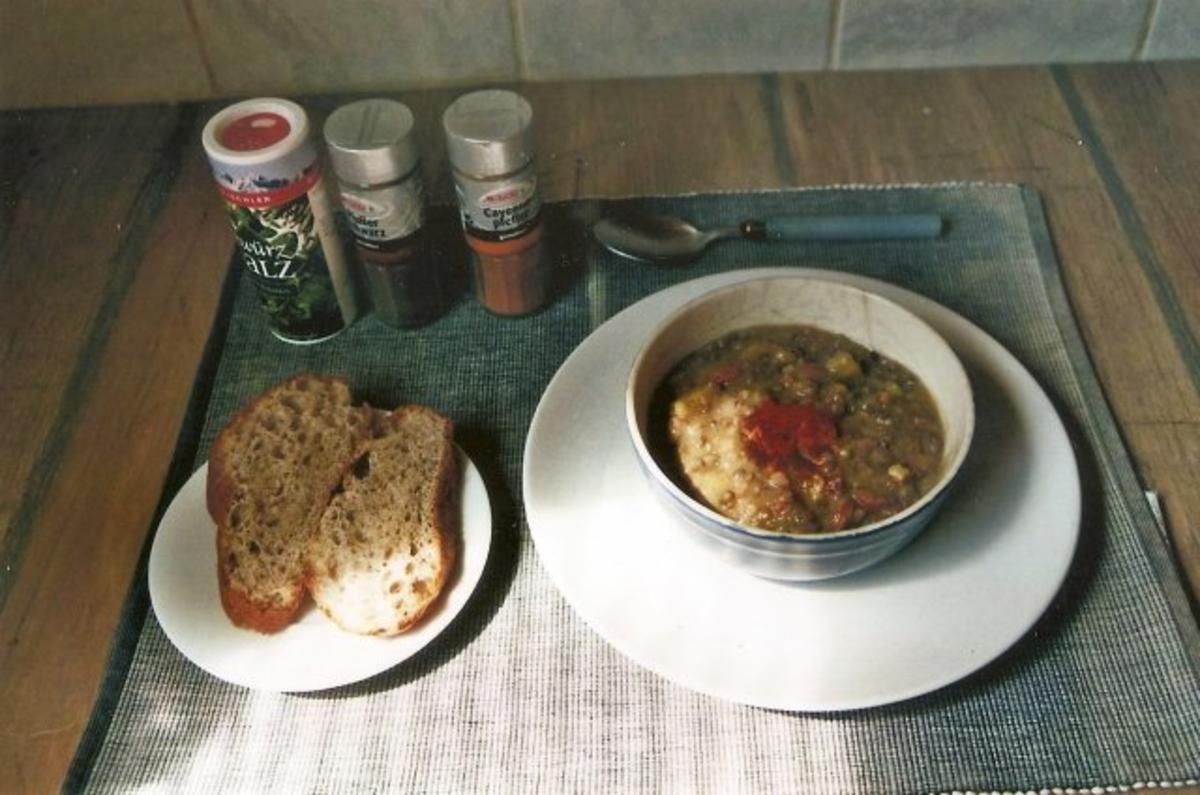 Linsensuppe mit Speck, Würstel und Kartoffel - Rezept - kochbar.de