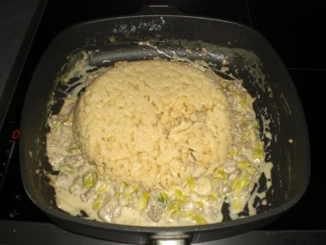 Rezept: Lauch-Hack-Pfanne mit Spätzle Bild Nr. 11 Lauch-Hack-Pfanne mit Spätzle - Rezept - Bild Nr. 11