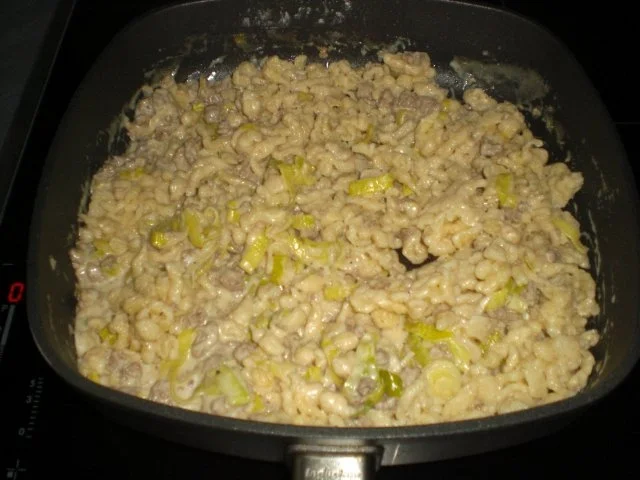 Rezept: Lauch-Hack-Pfanne mit Spätzle Bild Nr. 12 Lauch-Hack-Pfanne mit Spätzle - Rezept - Bild Nr. 12