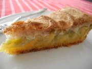 Rhabarberkuchen mit Baiserhaube - Rezept