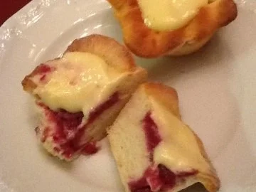 Rezept: Muffins gefüllt mit Roter Grütze Bild Nr. 2 Muffins gefüllt mit Roter Grütze - Rezept - Bild Nr. 2