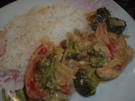 Tofu und Gemüse in Erdnuss-Kokos-Soße - Rezept
