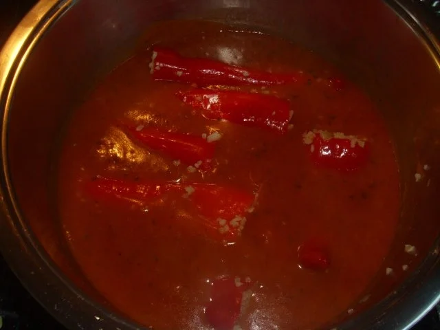 Spitzpaprika gefüllt mit Bulgur in Tomatensoße - Rezept - Bild Nr. 5