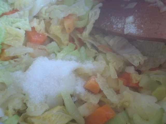 Rezept: Wirsing - Gemüse "Gulasch" mit Balsamicosauce Bild Nr. 6 Wirsing - Gemüse "Gulasch" mit Balsamicosauce - Rezept - Bild Nr. 6