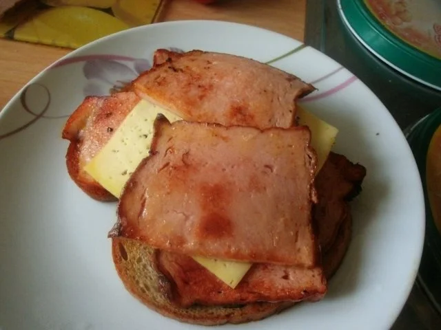 Leberkäse mit Tomaten Käse und Ei - Rezept - Bild Nr. 10