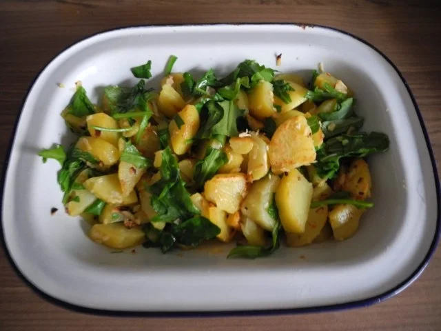 Rezept: Beilagen : Bratkartoffeln mit Rucola Beilagen : Bratkartoffeln mit Rucola - Rezept