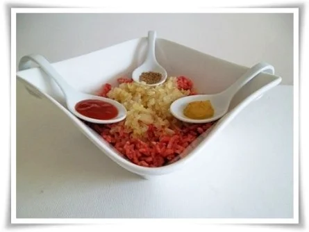 Saftiges Hacksteak mit Ananasscheibe bedeckt - Rezept - Bild Nr. 6