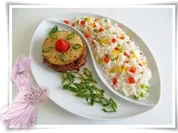 Rezept: Saftiges Hacksteak mit Ananasscheibe bedeckt Saftiges Hacksteak mit Ananasscheibe bedeckt - Rezept