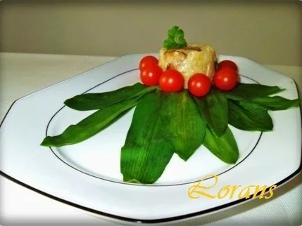 Champignons-Reis mit Cocktailtomaten auf Bärlauchblätter - Rezept - Bild Nr. 3