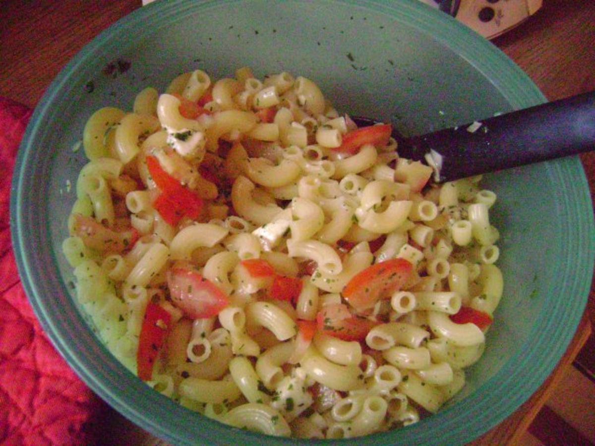 Mozzarella - Tomaten - Nudeln - Vegetarisch - Rezept - Bild Nr. 6