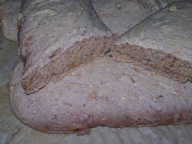 Rezept: Dinkelbrotstangen mit Möhren und Walnuss Dinkelbrotstangen mit Möhren und Walnuss - Rezept