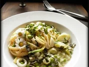 Lauch-Rahmsoße mit Erbsen und Vanille - Rezept