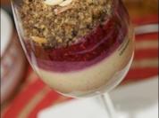 Mandelcreme mit karamelisierten Himbeeren und Mandelcrumble - Rezept