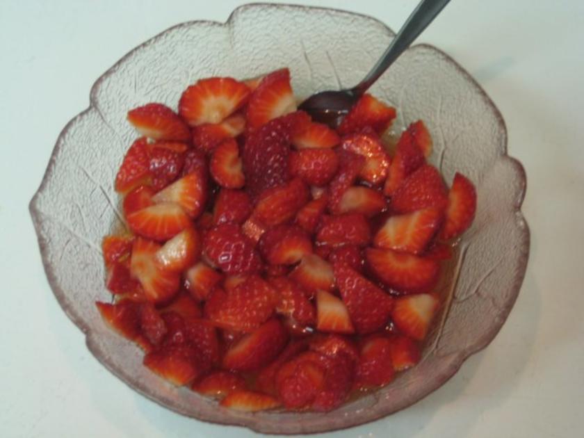 Erdbeer Sorbet mit Erdbeersalat - einfach - von strammermax