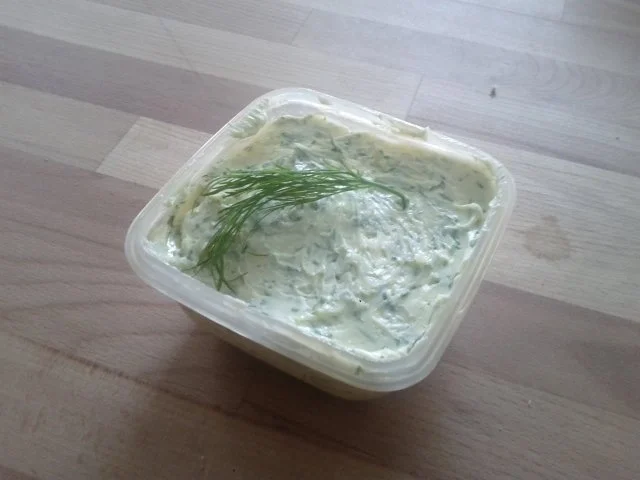 Kräuterbutter (Knoblauch-Dill-Butter) - Rezept - Bild Nr. 5