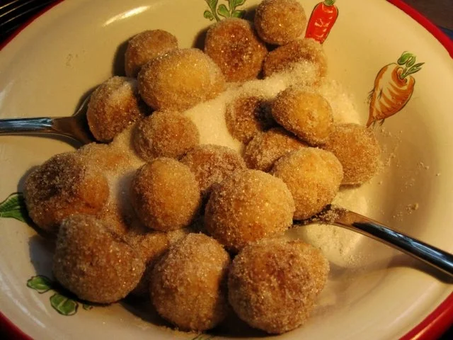 Butterkugeln mit Kokosflocken und Mandeln - Rezept für 96 Stück ... - Rezept - Bild Nr. 4