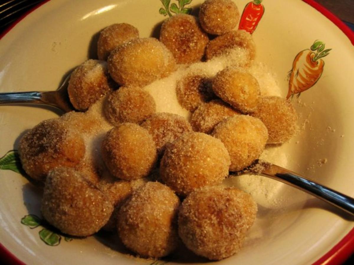Butterkugeln mit Kokosflocken und Mandeln Rezept für 96 Stück - einfach ...