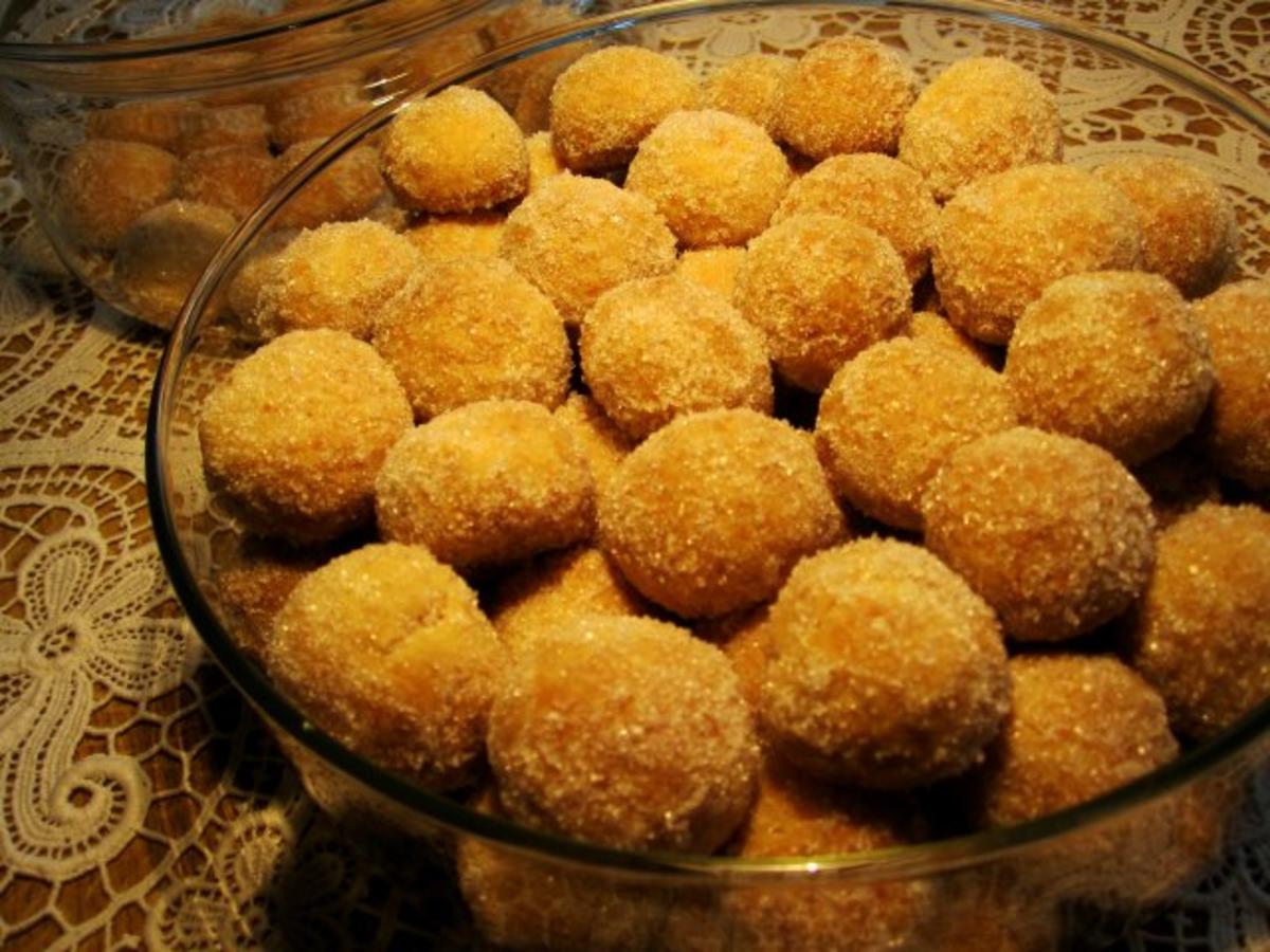 Butterkugeln mit Kokosflocken und Mandeln Rezept für 96 Stück - einfach ...