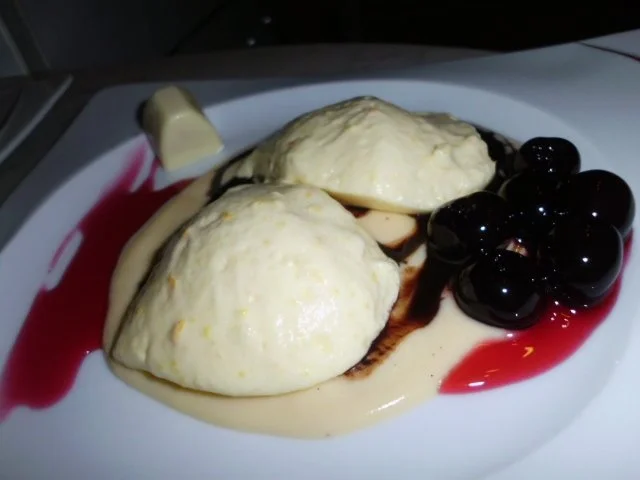 Orangenmouse mit Amarenakirschen - Rezept