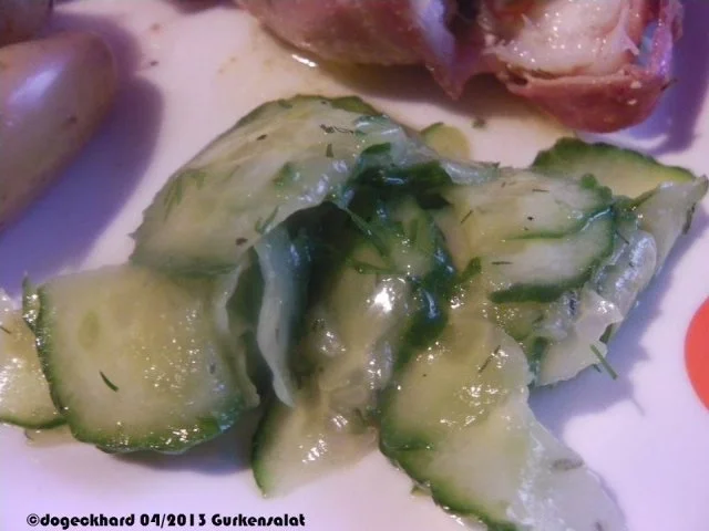 Rezept: Gurkensalat mit Dill und Senfdressing Bild Nr. 3 Gurkensalat mit Dill und Senfdressing - Rezept - Bild Nr. 3