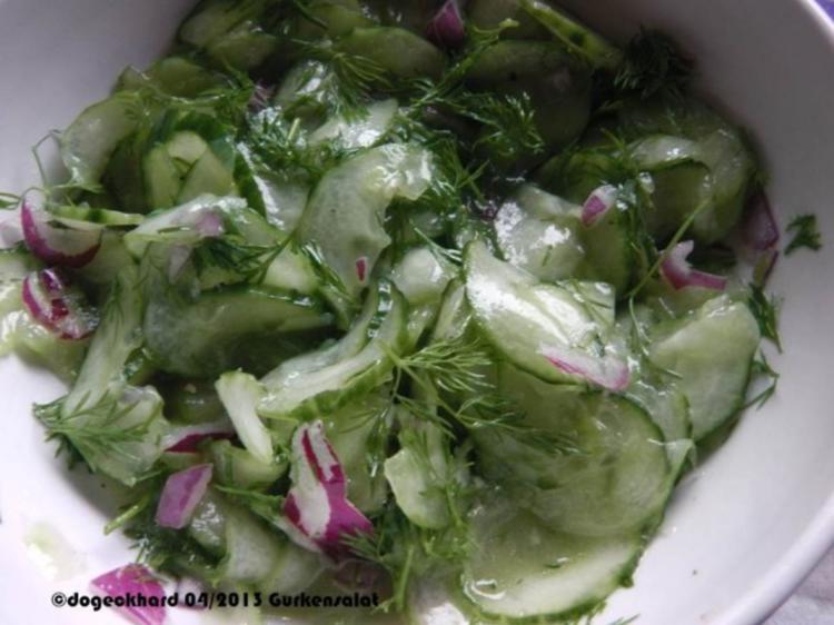 Gurkensalat mit Dill und Senfdressing - Rezept - kochbar.de