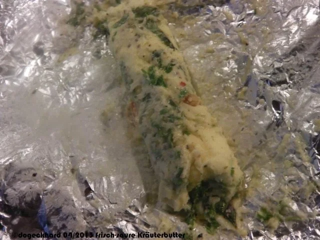 Chili-Kräuterbutter mit "sauren" Kräutern - Rezept - Bild Nr. 4