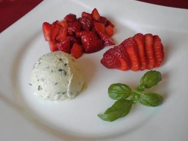 Basilikum - Eis an Balsamico - Erdbeeren - Rezept - Bild Nr. 9