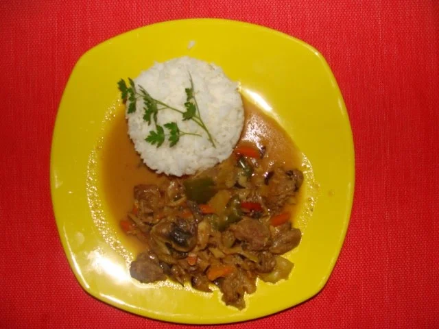 Geflügel : Chin. marin. Entenfleisch mit viel Gemüse und Süßsaurer scharfen Soße - Rezept