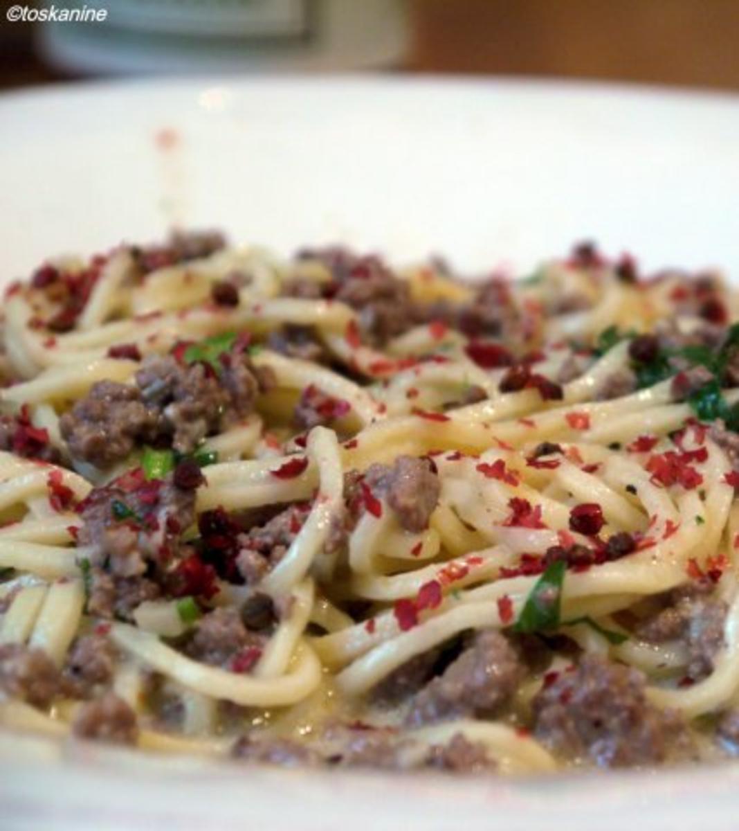 Spaghetti mit Hackfleisch-Gorgonzola-Sauce - Rezept - Bild Nr. 13