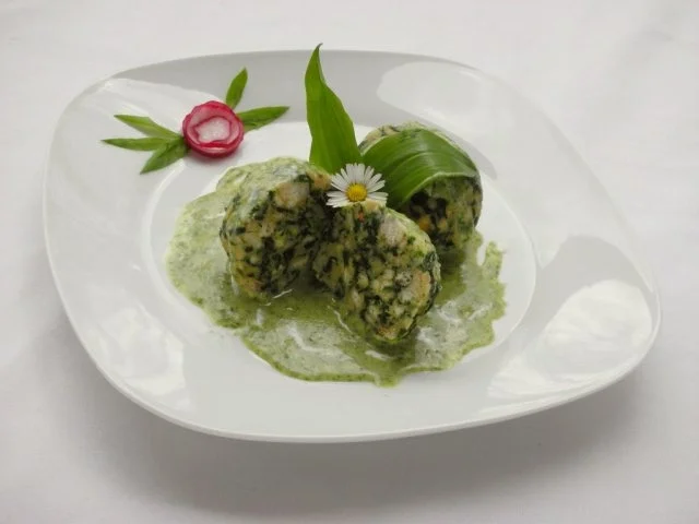 Spinatknödel mit Bärlauch-Gorgonzolasauce - Rezept - Bild Nr. 15