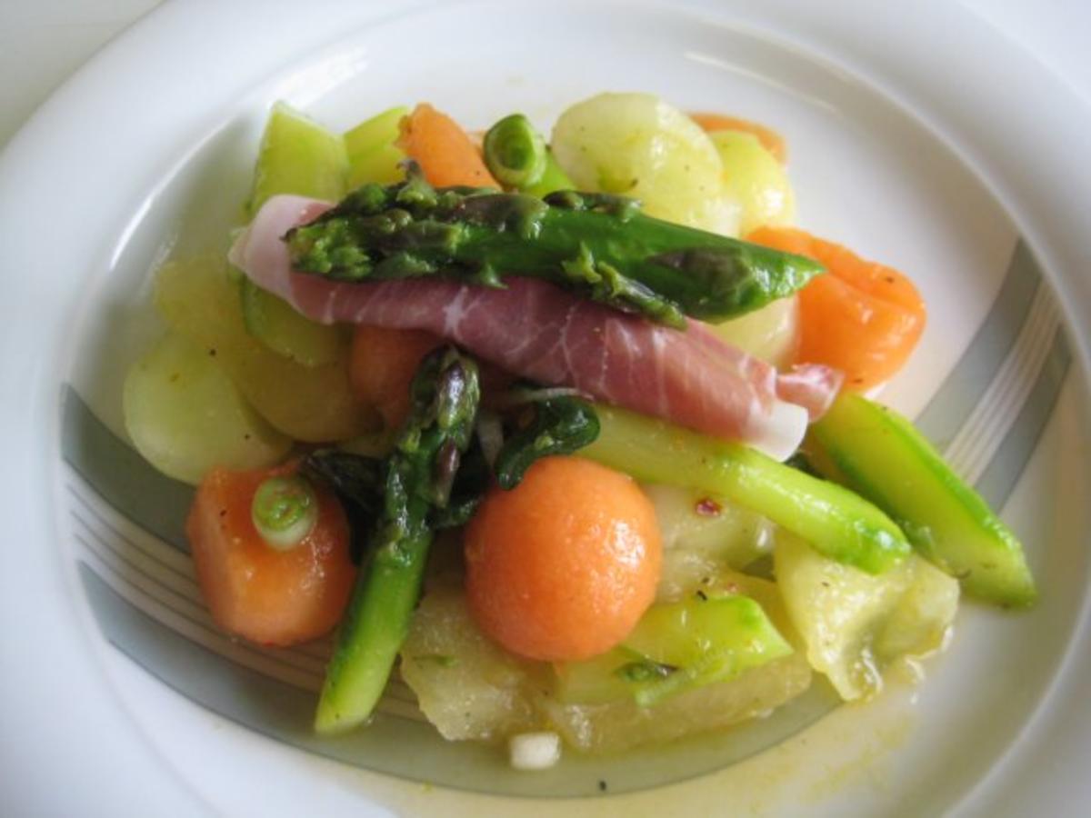 Spargel - Melonen - Salat - Rezept - Bild Nr. 3