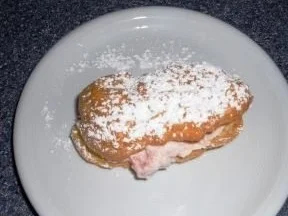 Kuchen:Eclairs mit einer Mascarpone- Erdbeerfüllung - Rezept