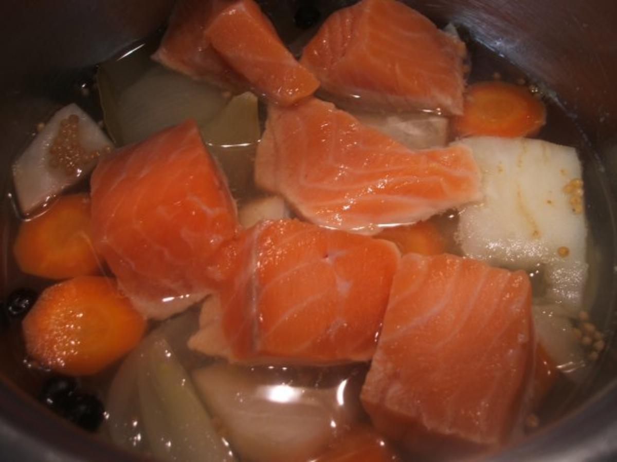 Fisch: Lachs-Frischkäse-Törtchen mit fränkischem Spargelsalat - Rezept - Bild Nr. 4