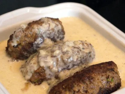 Rezept: Gyros-Bouletten in Ouzo-Rahm Bild Nr. 11 Gyros-Bouletten in Ouzo-Rahm - Rezept - Bild Nr. 11