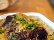 Gyros-Bouletten in Ouzo-Rahm - Rezept