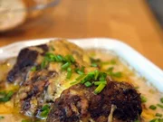 Gyros-Bouletten in Ouzo-Rahm - Rezept