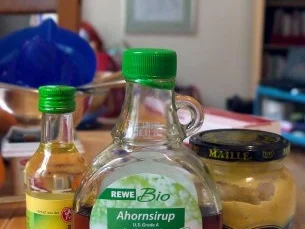 Rezept: Warmer Grüner-Spargel-Salat mit Mohn und Orangendressing Bild Nr. 6 Warmer Grüner-Spargel-Salat mit Mohn und Orangendressing - Rezept - Bild Nr. 6