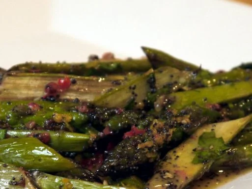 Rezept: Warmer Grüner-Spargel-Salat mit Mohn und Orangendressing Bild Nr. 14 Warmer Grüner-Spargel-Salat mit Mohn und Orangendressing - Rezept - Bild Nr. 14