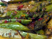 Warmer Grüner-Spargel-Salat mit Mohn und Orangendressing - Rezept