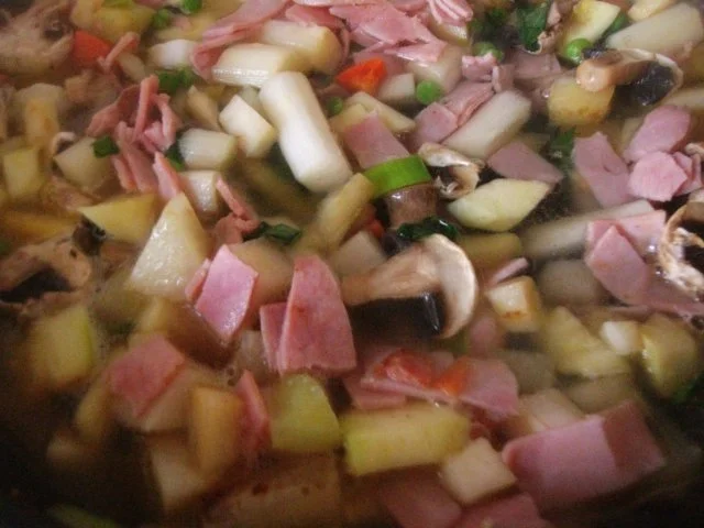 Rezept: Bärlauch-Fettucine in Gemüsiger Käsesoße Bild Nr. 6 Bärlauch-Fettucine in Gemüsiger Käsesoße - Rezept - Bild Nr. 6